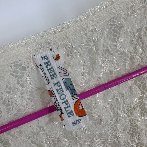 Free People Lace Stretch Peplum Top Cream Women’s Size Small - Picture 6 of 9